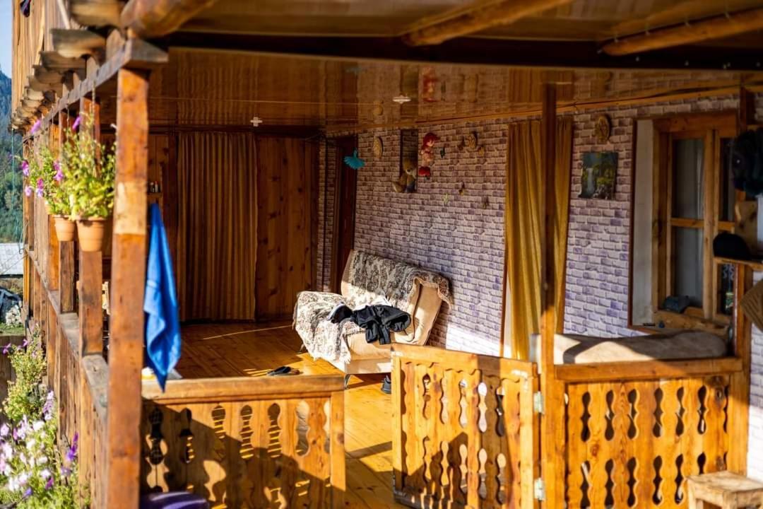 Guest House Old Omalo Exterior photo